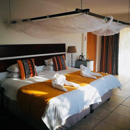 Tshukudu Game Lodge - Hoedspruit Exteriör bild